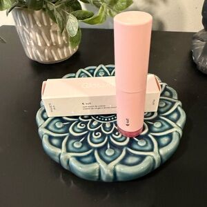 Glossier Pilot soft touch lip crème
